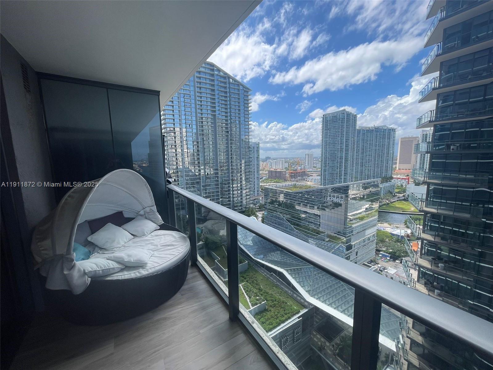 801 SMA RESIDENCES CONDO - Residential Lease