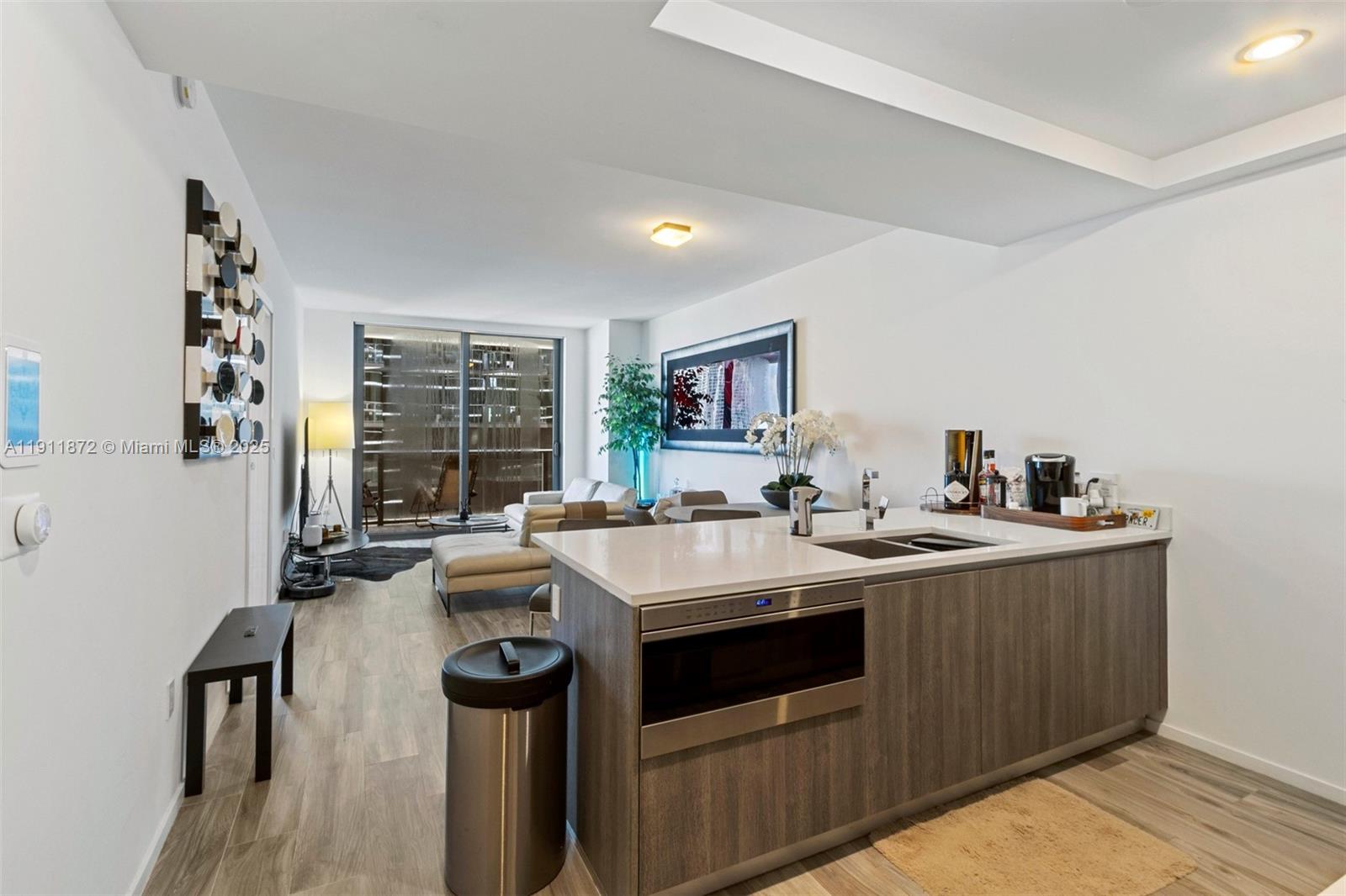 801 SMA RESIDENCES CONDO - Residential Lease