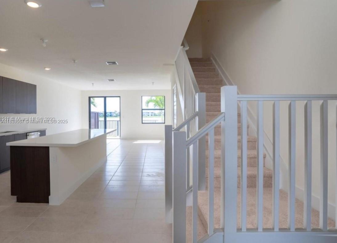 DUNNWOODY LAKE - Residential Lease