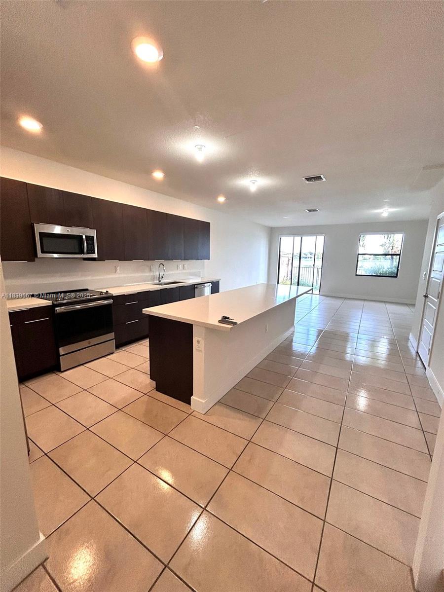 DUNNWOODY LAKE - Residential Lease