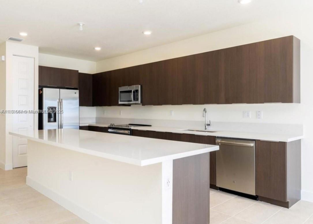 DUNNWOODY LAKE - Residential Lease