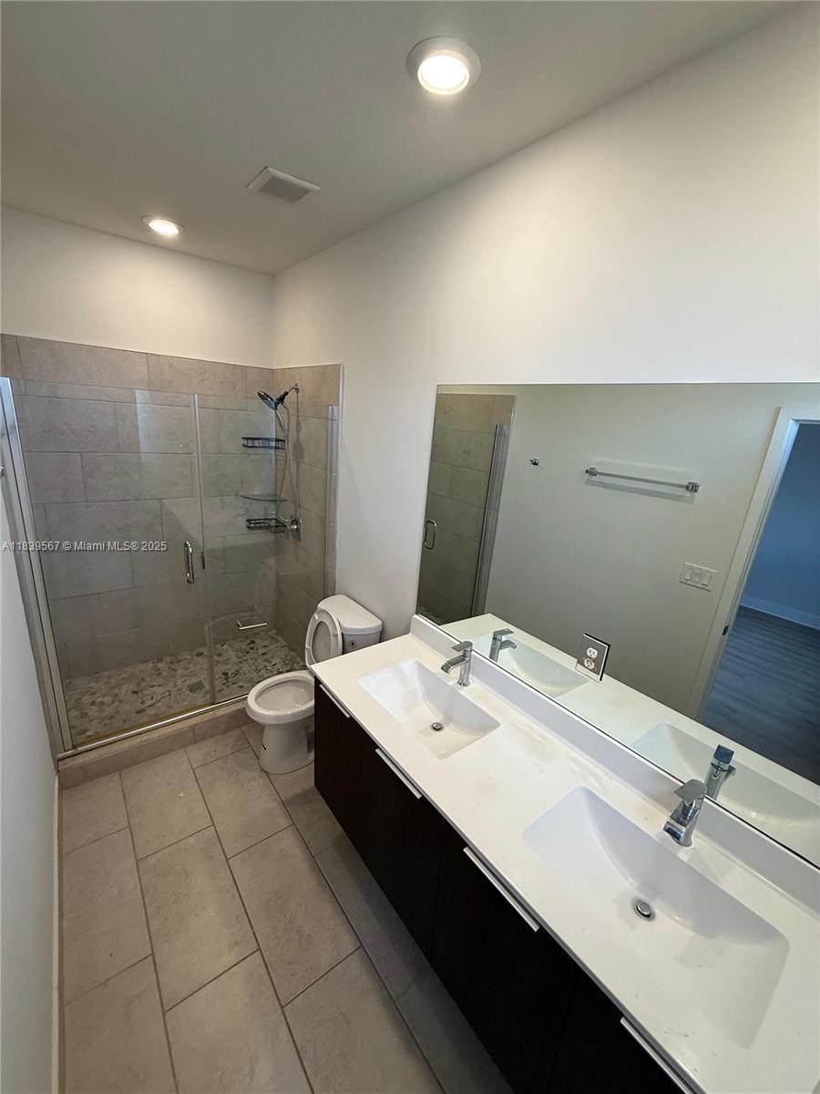 DUNNWOODY LAKE - Residential Lease