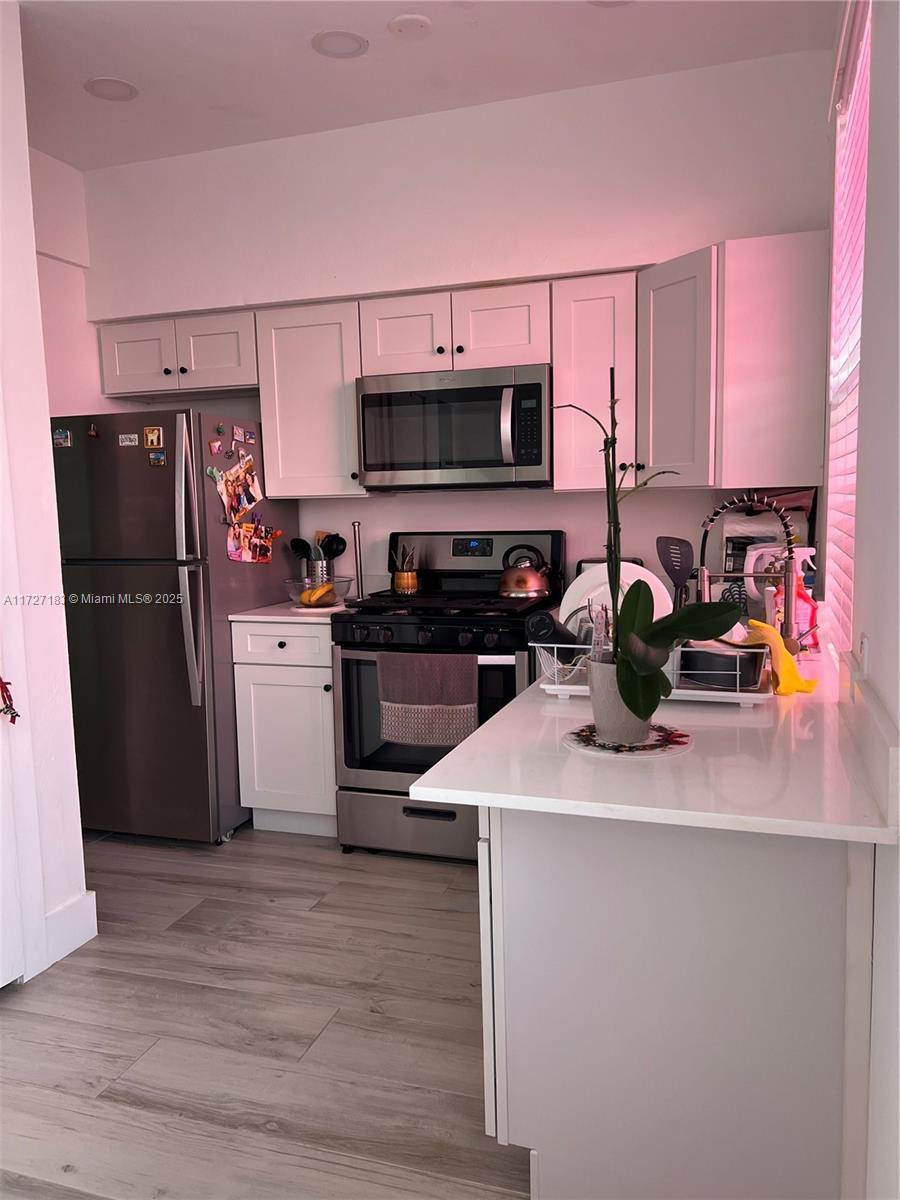 Rental Property at 135 3rd St 22, Miami Beach, Miami-Dade County, Florida - Bathrooms: 1  - $2,200 MO.