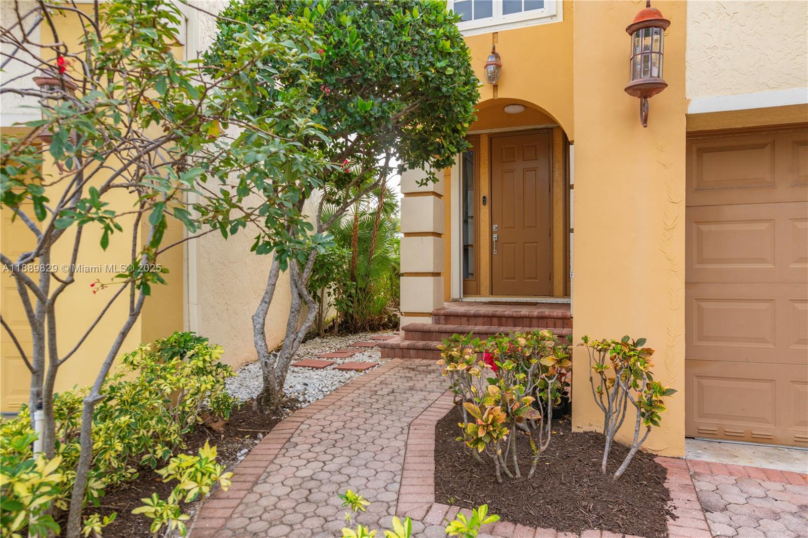 AVENTURA LAKES - PHASE II - Residential