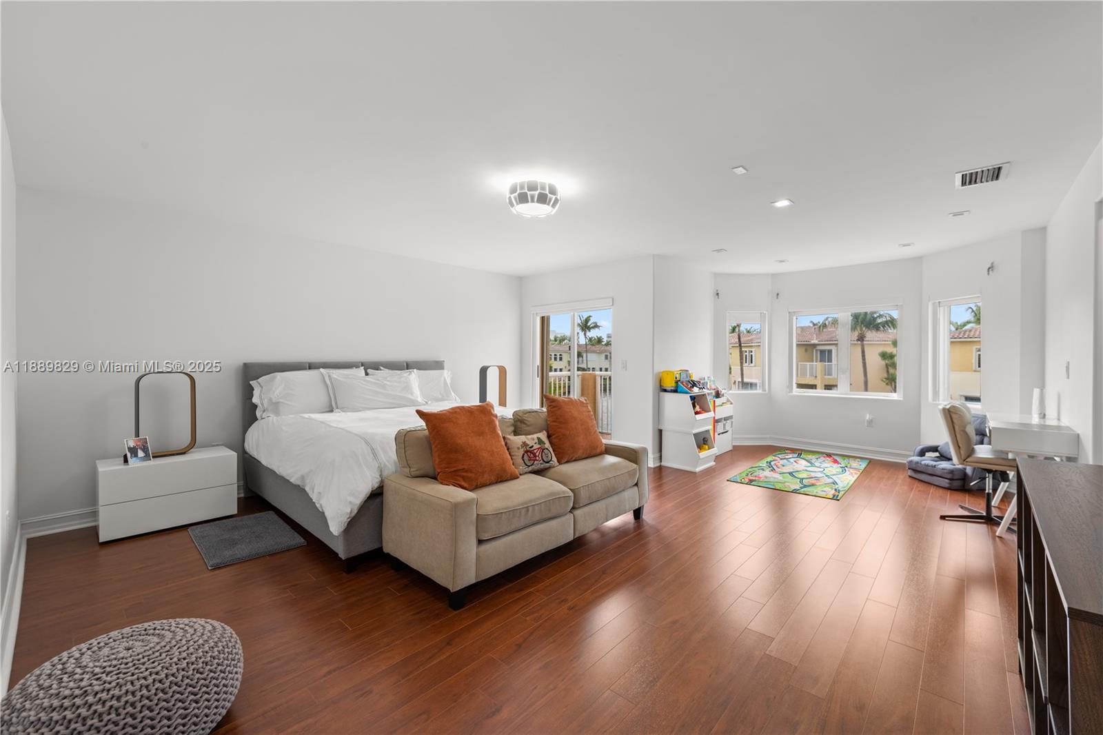 AVENTURA LAKES - PHASE II - Residential