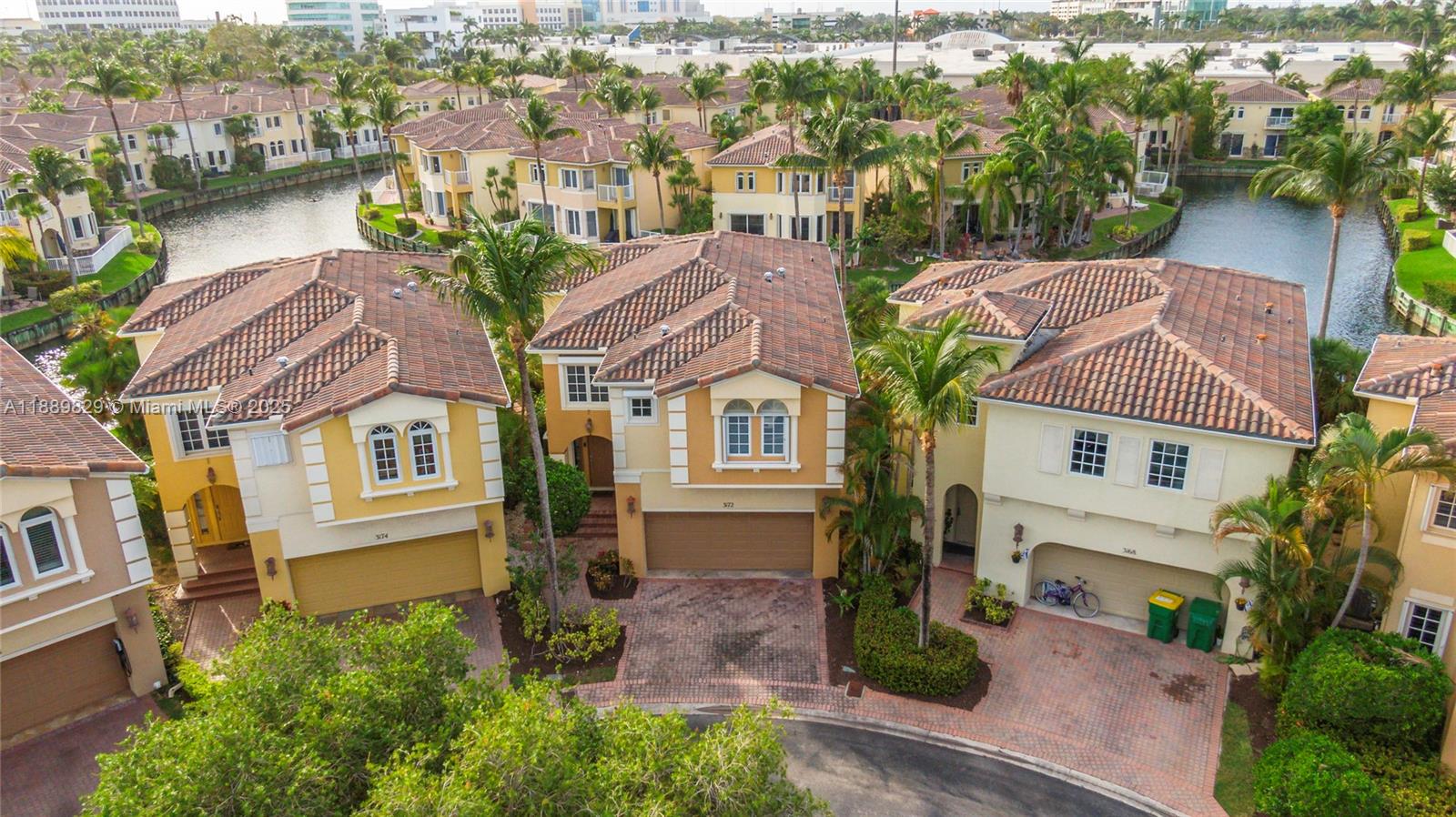 AVENTURA LAKES - PHASE II - Residential