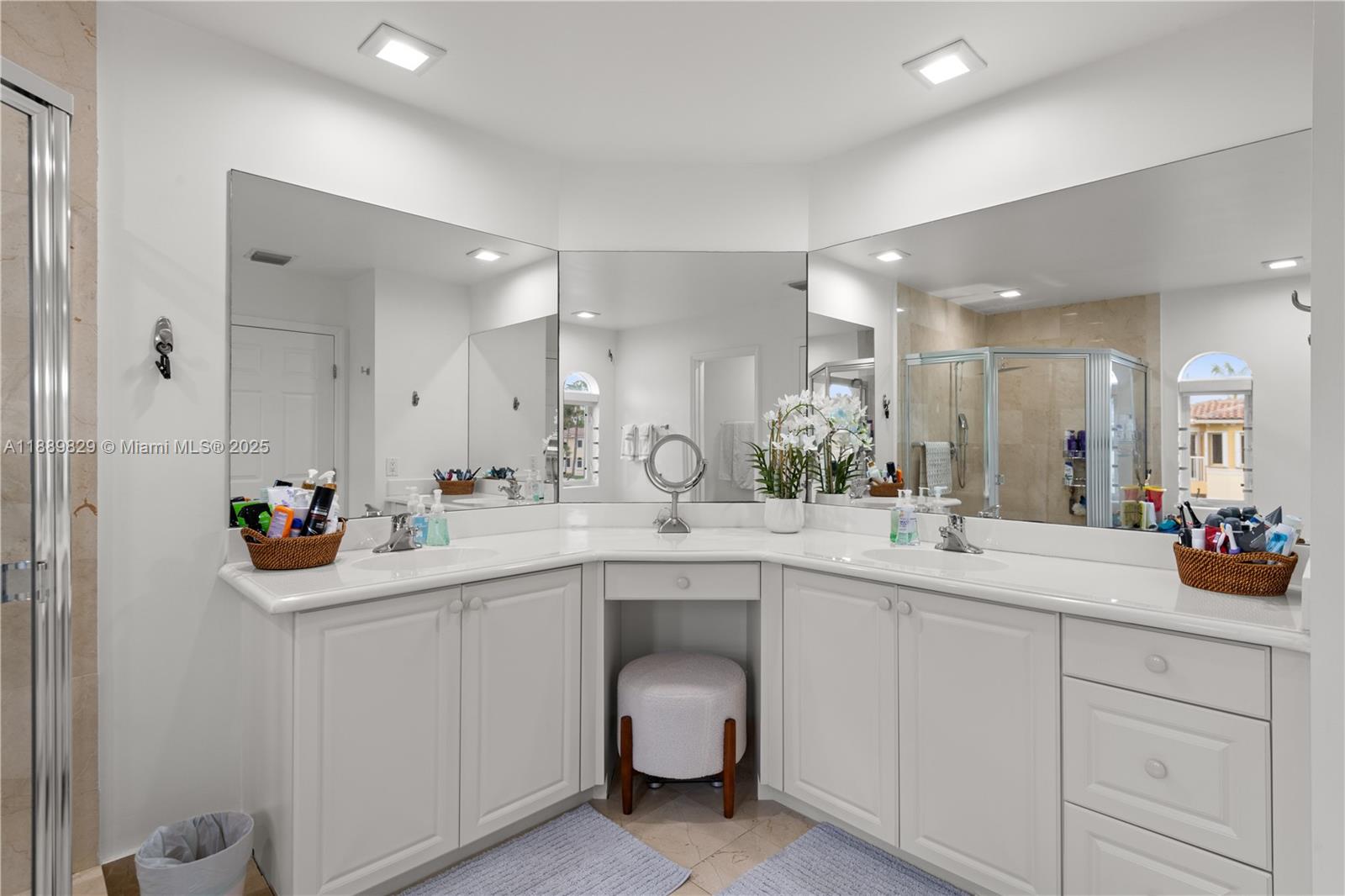 AVENTURA LAKES - PHASE II - Residential