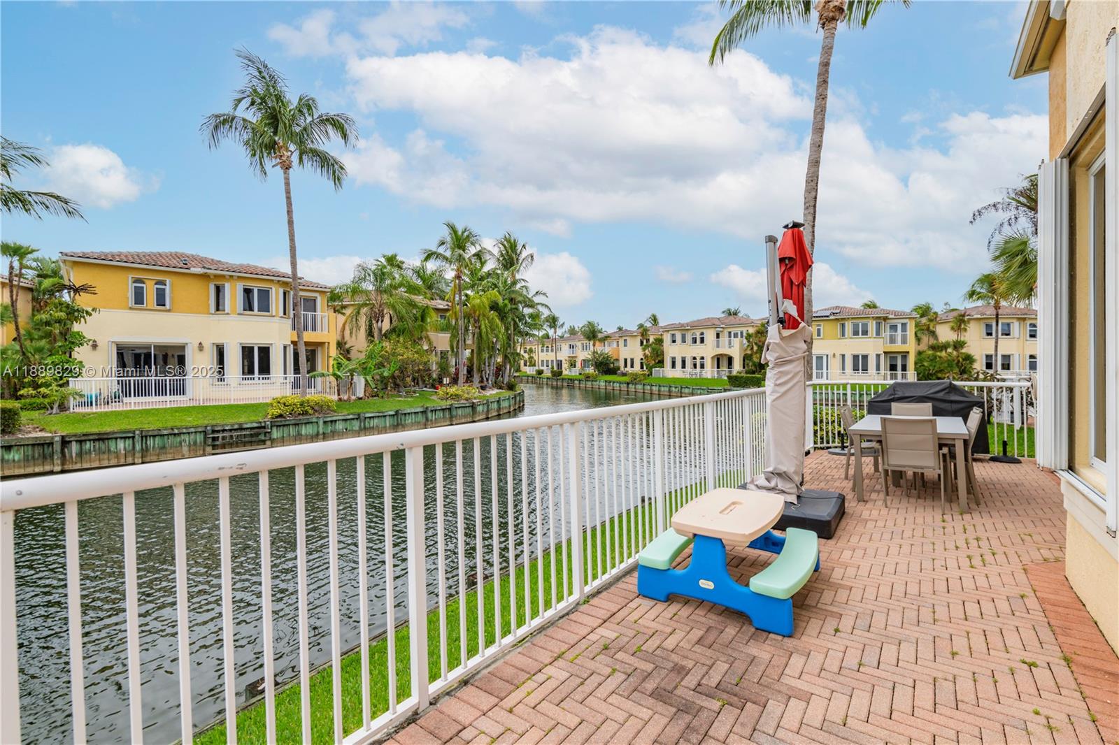 AVENTURA LAKES - PHASE II - Residential