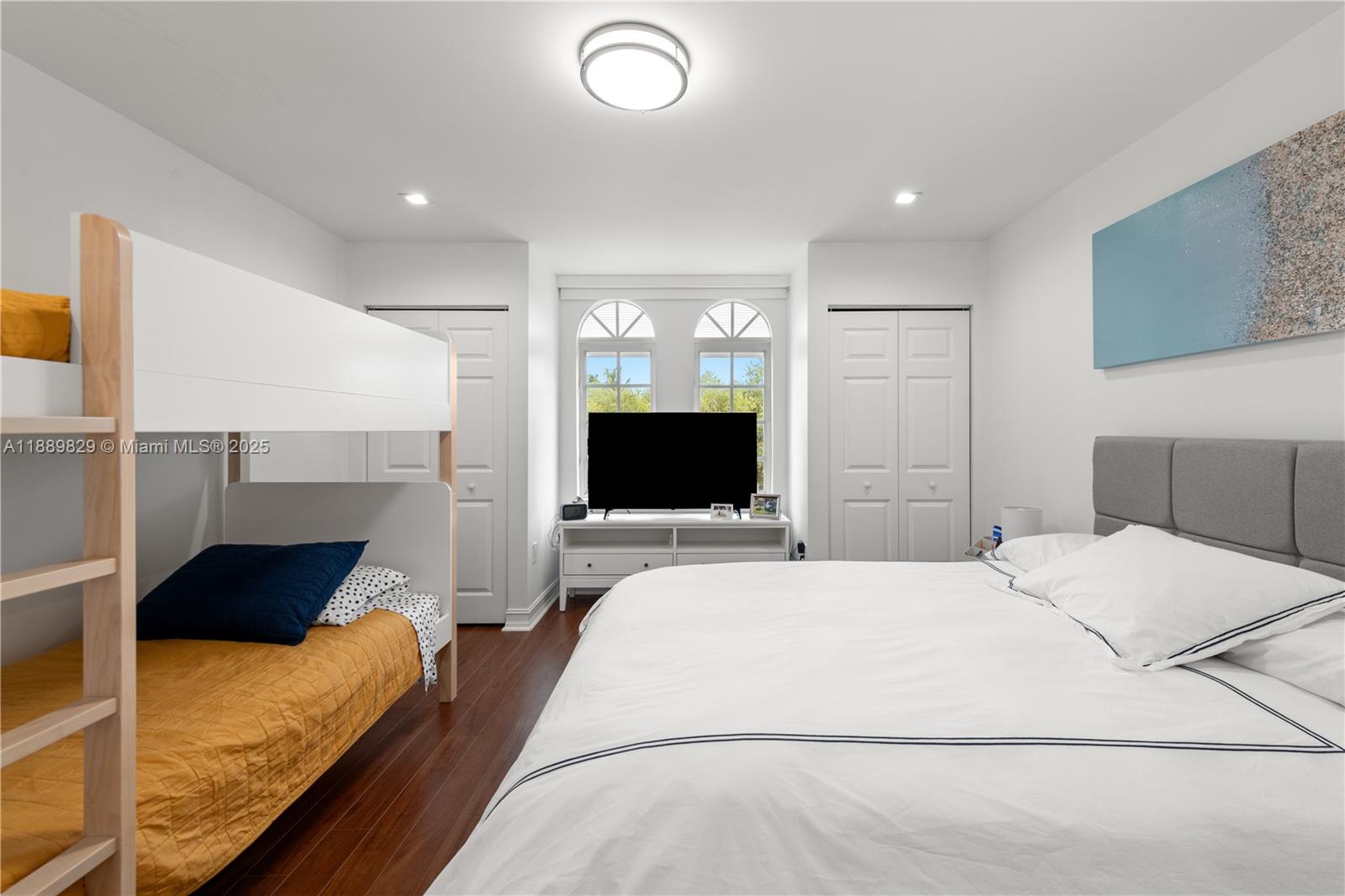 AVENTURA LAKES - PHASE II - Residential