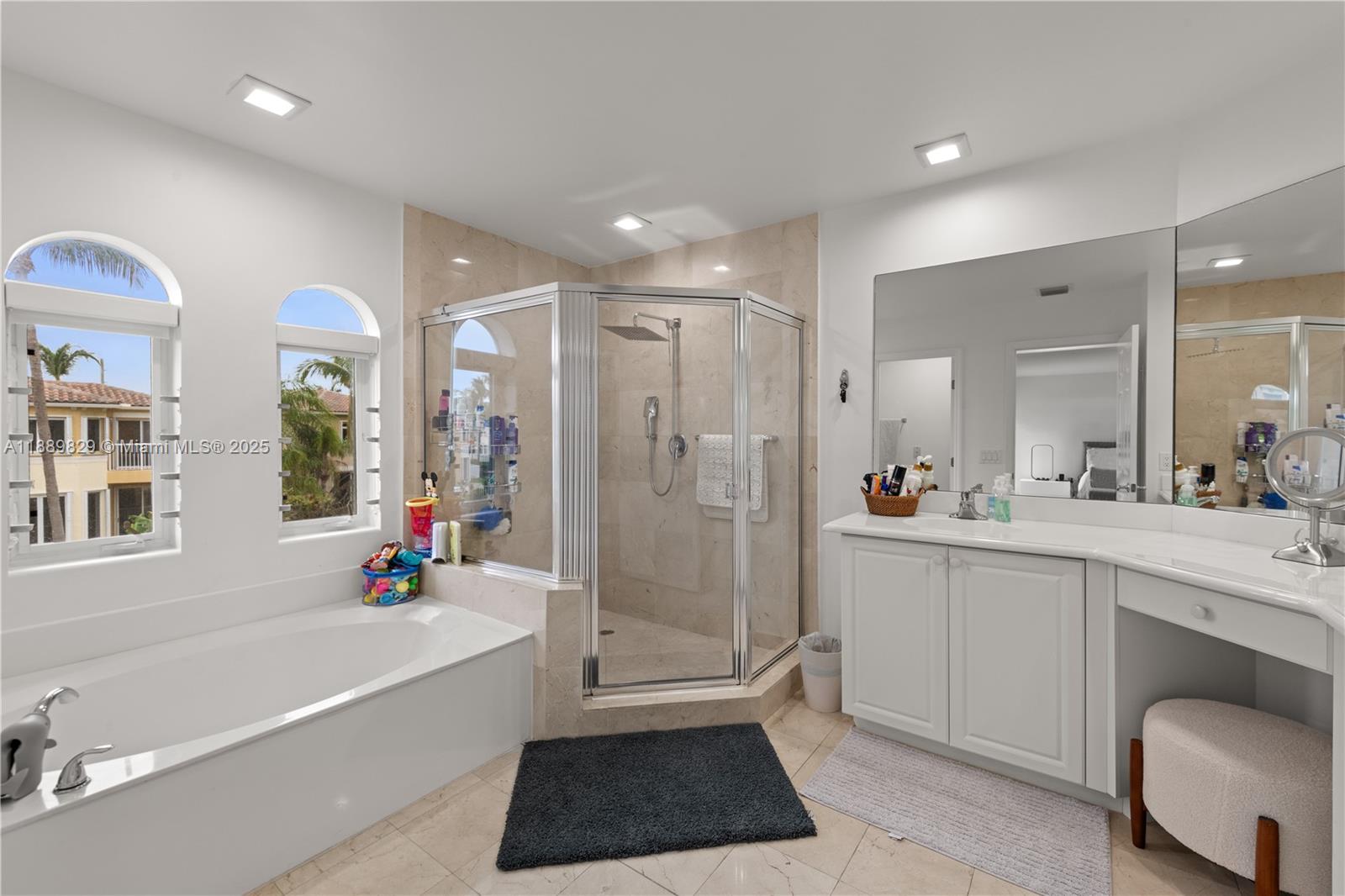 AVENTURA LAKES - PHASE II - Residential