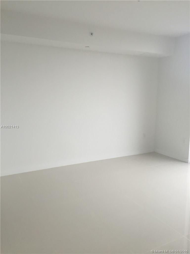 5252 PASEO CONDO - Residential Lease