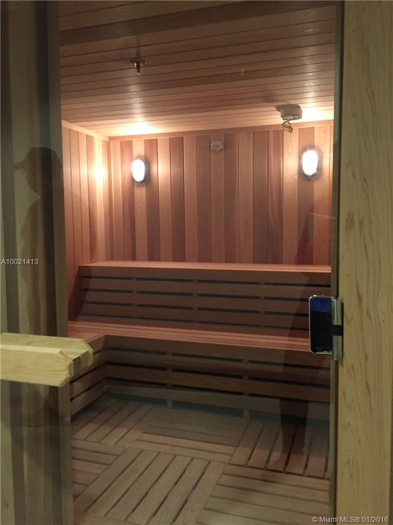 5252 PASEO CONDO - Residential Lease