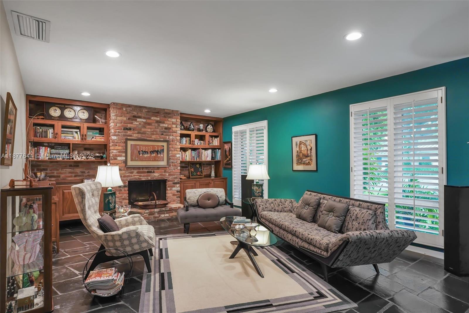 TANGLEWOOD GDNS - Residential