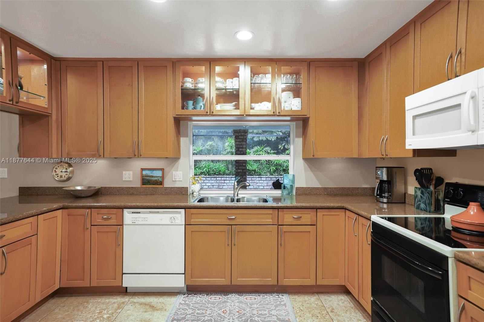 TANGLEWOOD GDNS - Residential