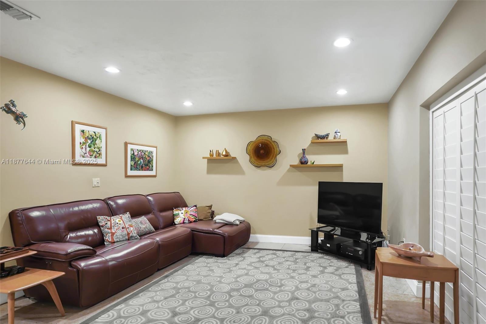 TANGLEWOOD GDNS - Residential