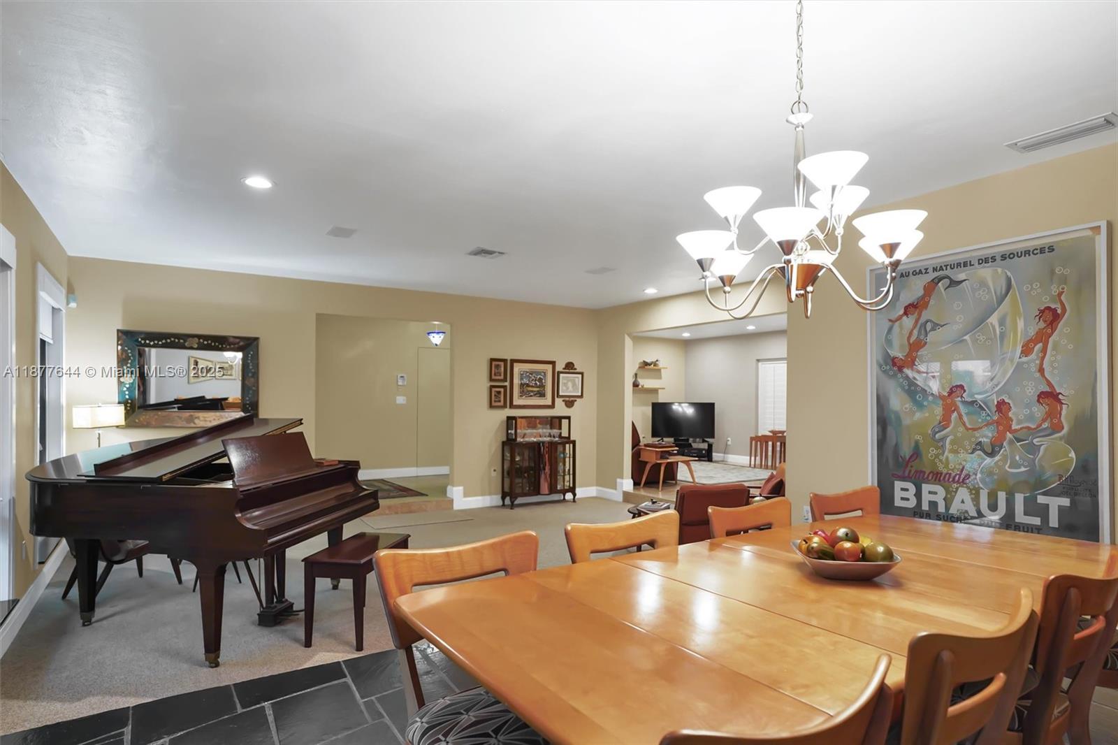 TANGLEWOOD GDNS - Residential