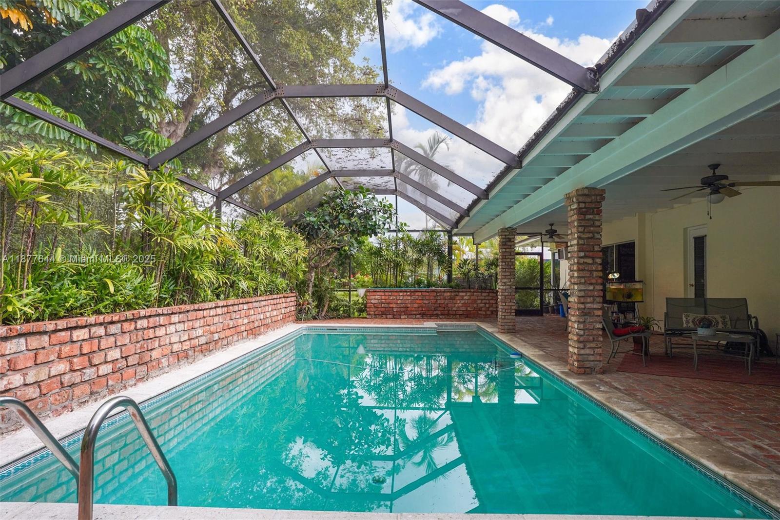 TANGLEWOOD GDNS - Residential