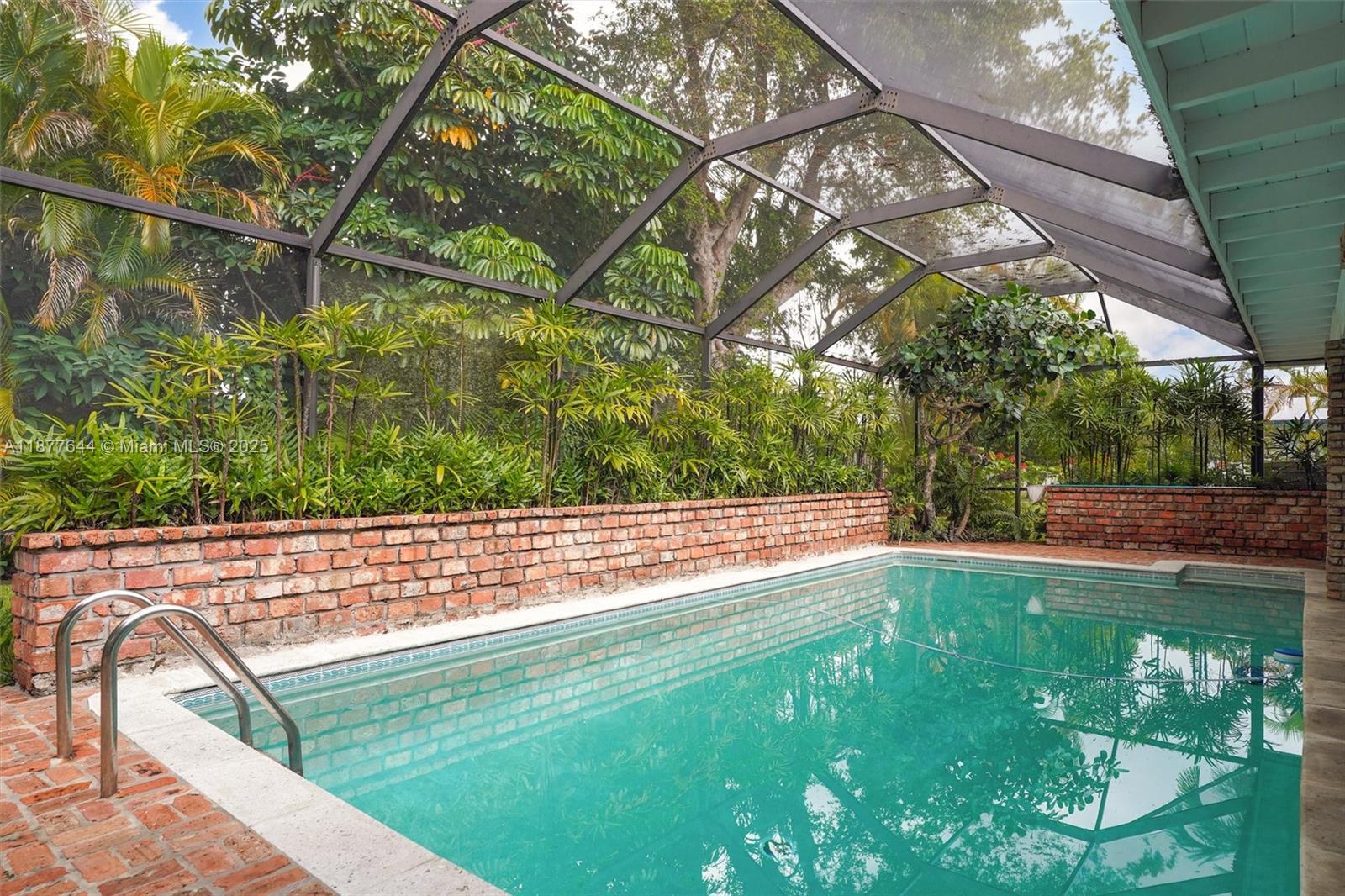 TANGLEWOOD GDNS - Residential