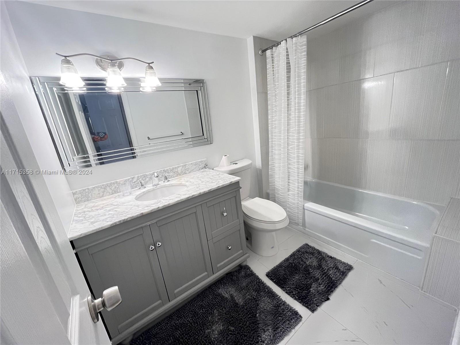 PLAZA TOWERS SOUTH CONDO - Residential