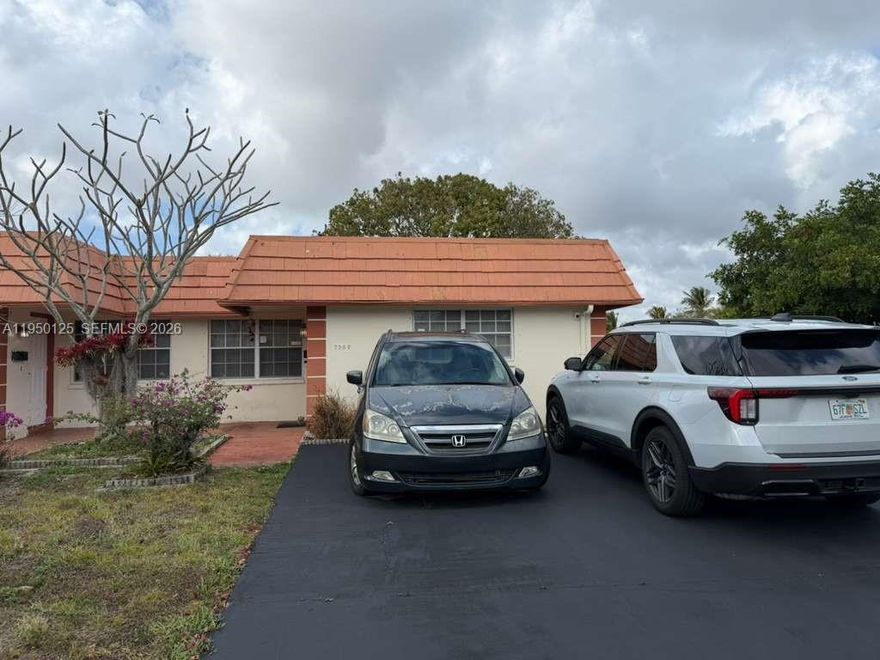AMAZING OPPORTUNITY FOR INVESTOR TO OWN A DUPLEX,  LIVE IN ONE UNIT AND RENT THE OTHER OR  RENT THEM BOTH. SEPARATE WATER HEATERS AND ELECTRIC METERS. EACH UNIT HAS IT'S OWN WASHER AND DRYER.
PROPERTIES ARE LOCATED ON HUGE CORNER LOT. TROPICAL LIKE BACK YARD. TAMARAC CENTRAL LOCATION , CLOSE TO SCHOOLS , MAJOR HIGHWAYS AND HOSPITAL.