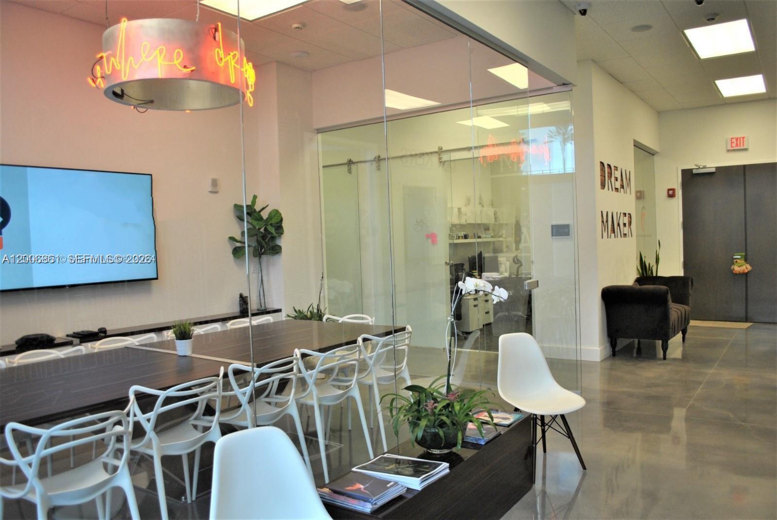 20200 W Dixie Hwy G07