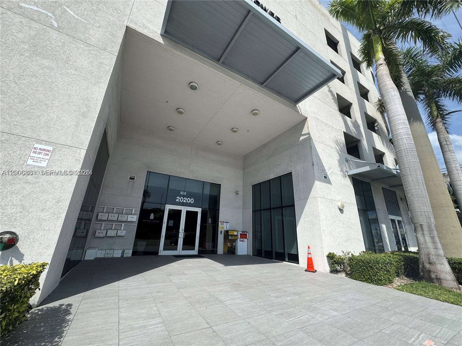 20200 W Dixie Hwy G07