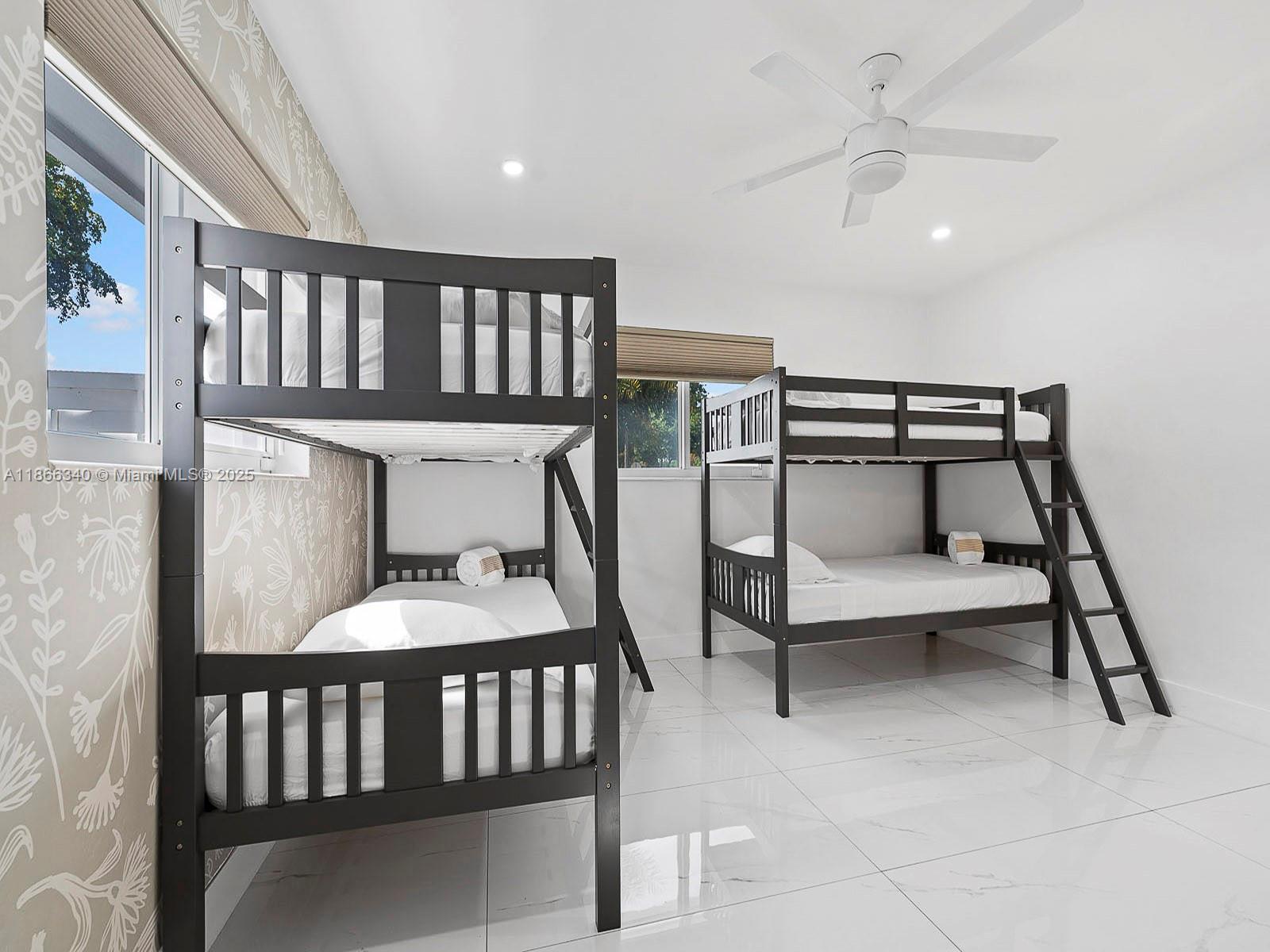 MIAMI LAKES SEC 4 - Residential Lease