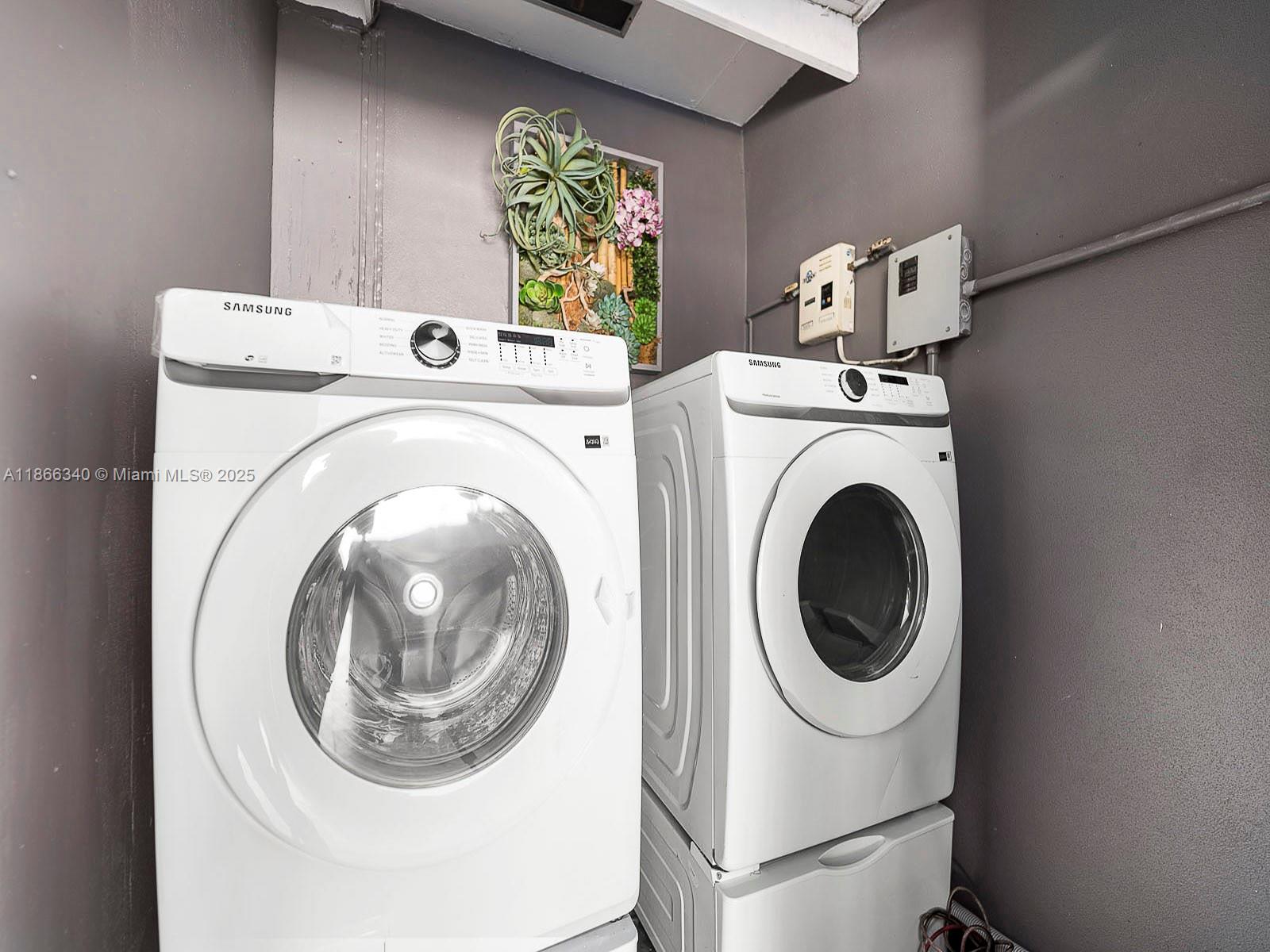 MIAMI LAKES SEC 4 - Residential Lease