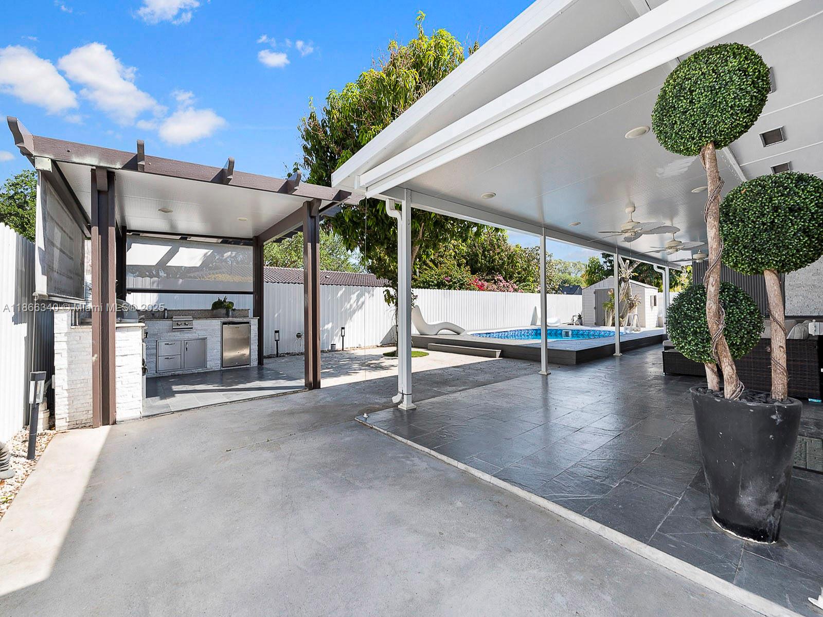 MIAMI LAKES SEC 4 - Residential Lease