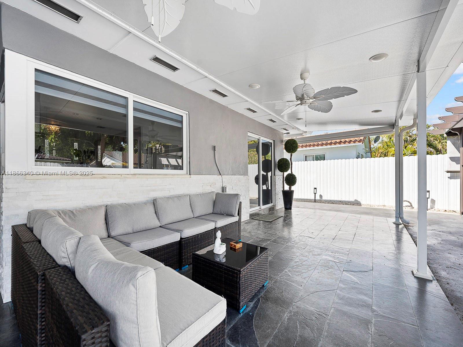 MIAMI LAKES SEC 4 - Residential Lease