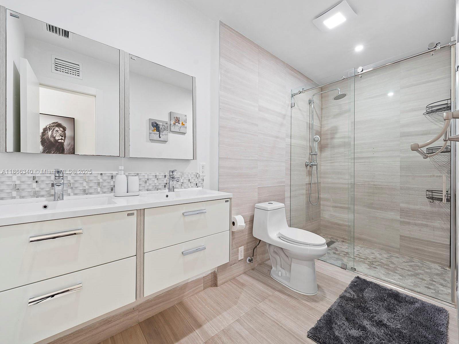 MIAMI LAKES SEC 4 - Residential Lease