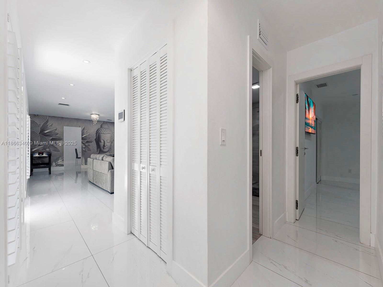 MIAMI LAKES SEC 4 - Residential Lease