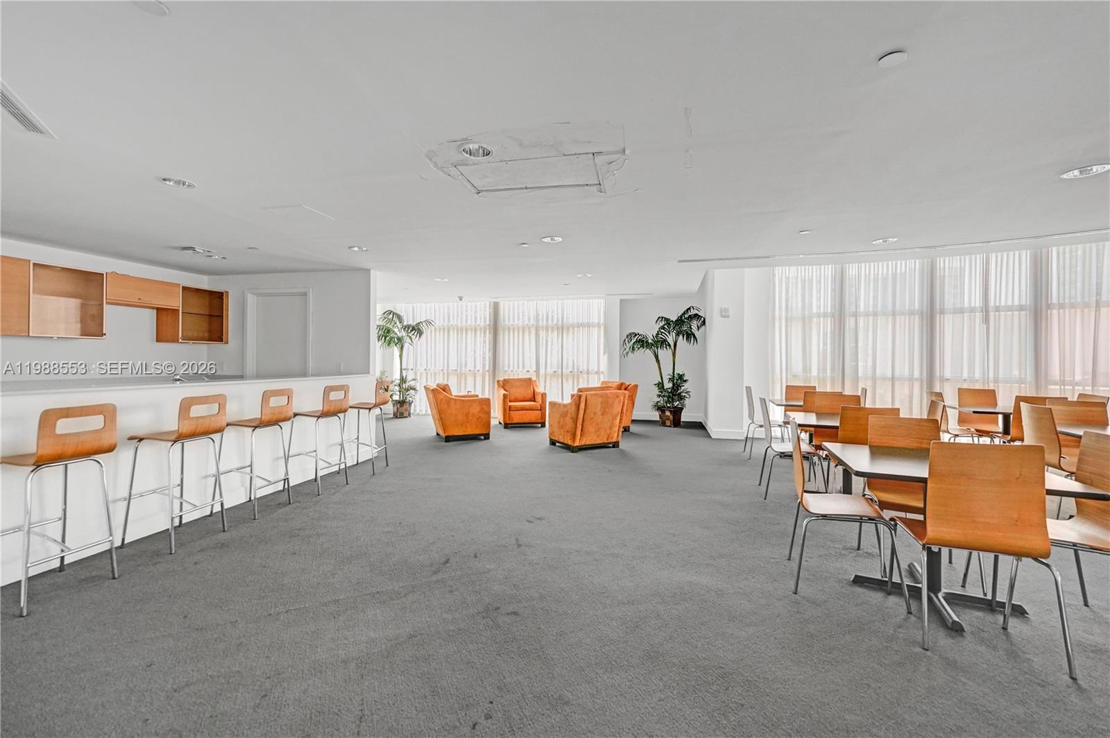 CITY 24 CONDO - Residential Lease