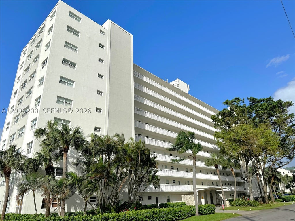 Photo of 2555 NE 11th St #710, Fort Lauderdale, FL 33304 (MLS # A12096200)