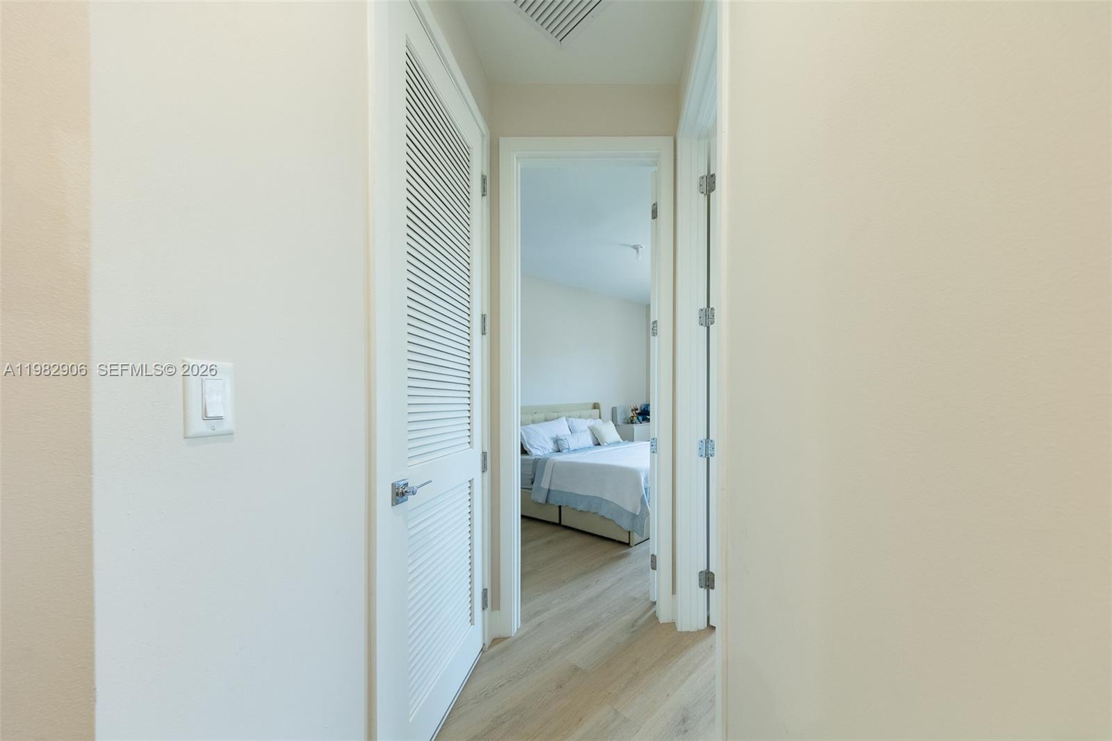 DOWNTOWN DORAL SOUTH PHAS - Residential