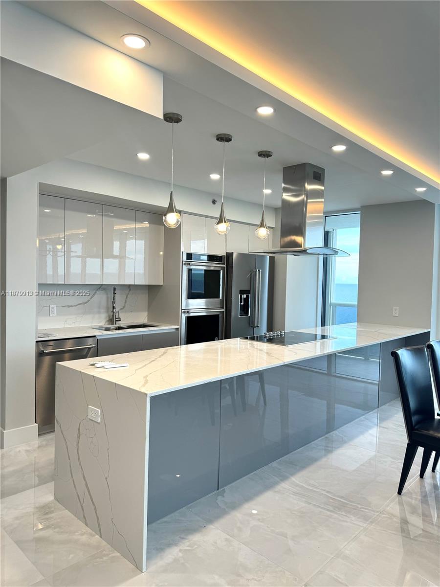 BEACH CLUB TWO CONDO - Residential Lease