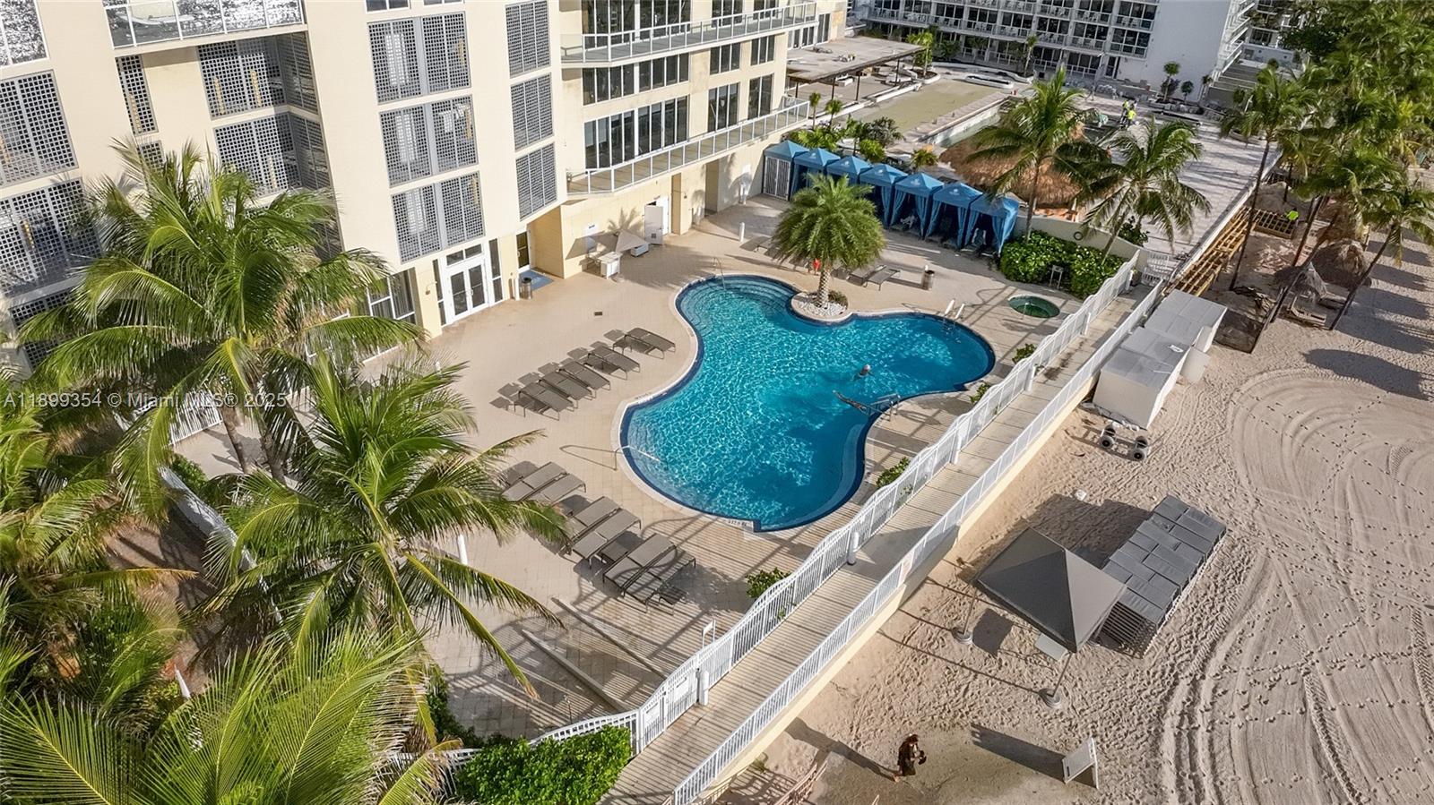 LA PERLA CONDO - Residential
