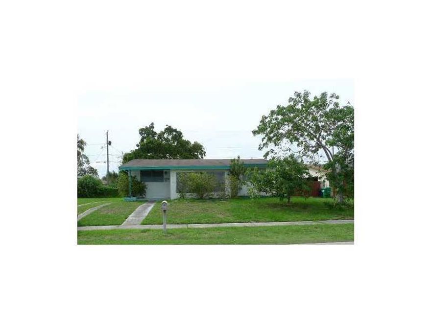 Bank owned, sold in as-in condition. This property is a blank slate, no updates, all original. Fannie Mae property does not qualify for Homepath Financing. Property must be in MLS for 3 days before offers are considered. Property is being sold "as is" and  is subject to HUD Guidelines 24 CFR 206.125.