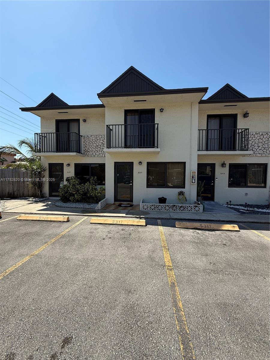 5317 W 22nd Ct 5317