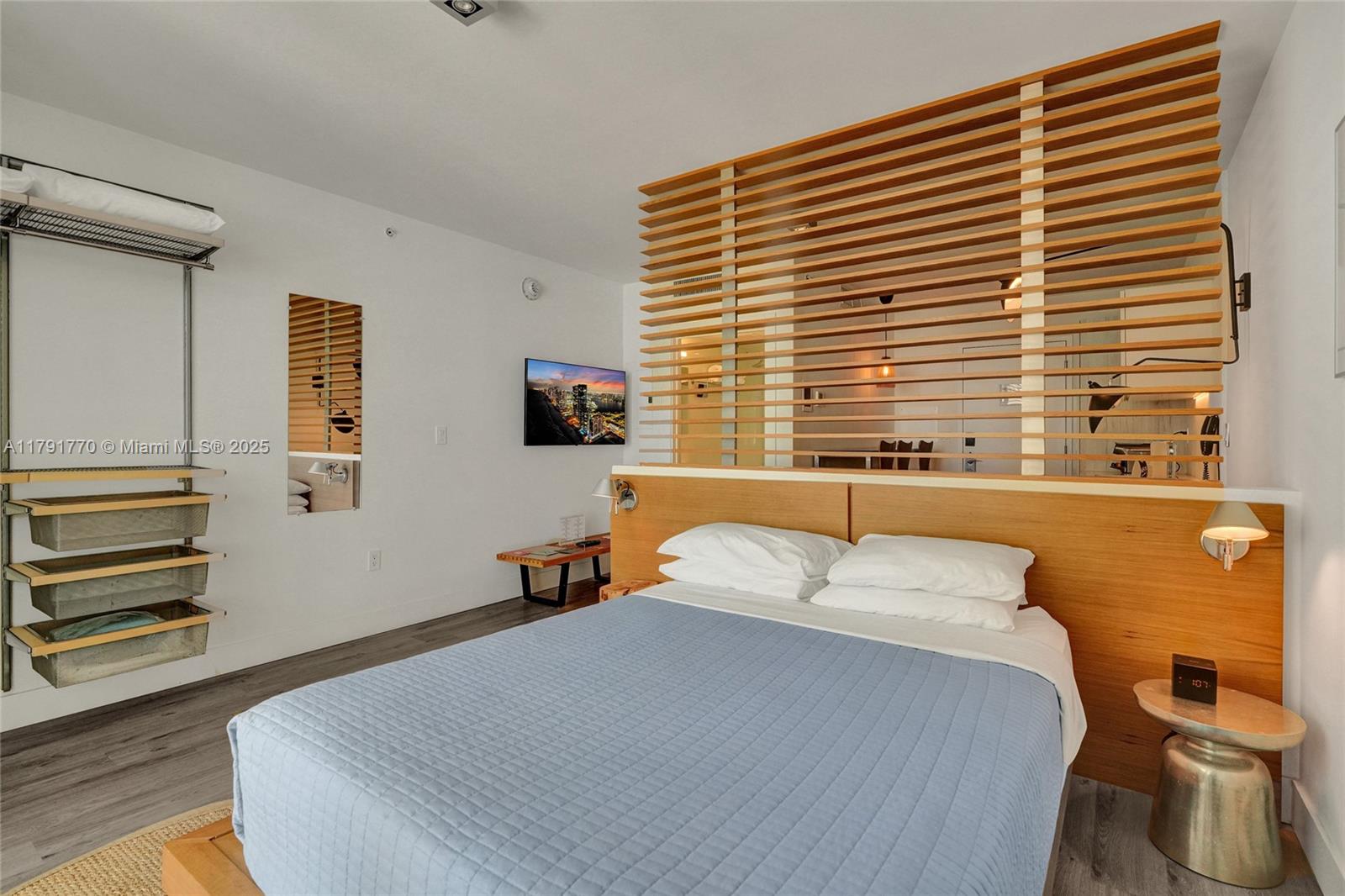 6080 COLLINS CONDO - Residential