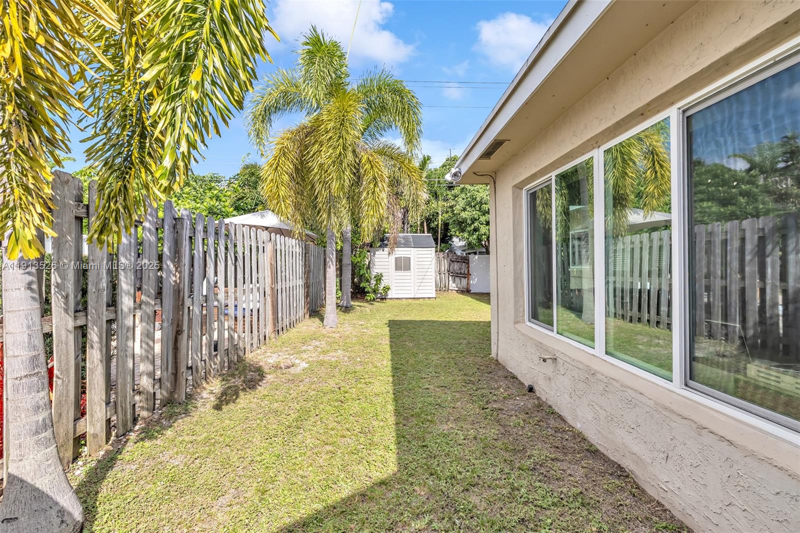 IMPERIAL POINT 3RD SEC - Residential