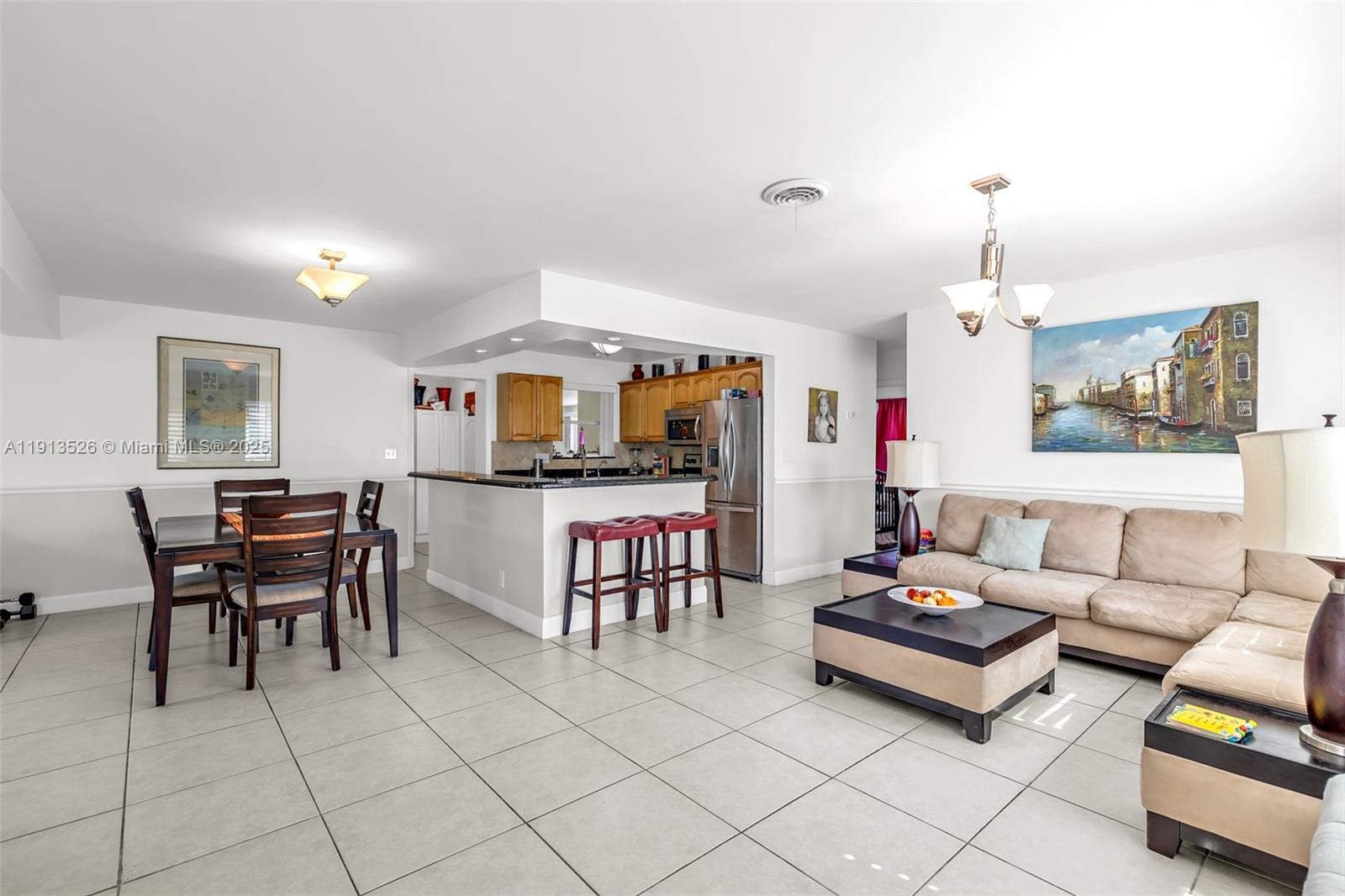 IMPERIAL POINT 3RD SEC - Residential