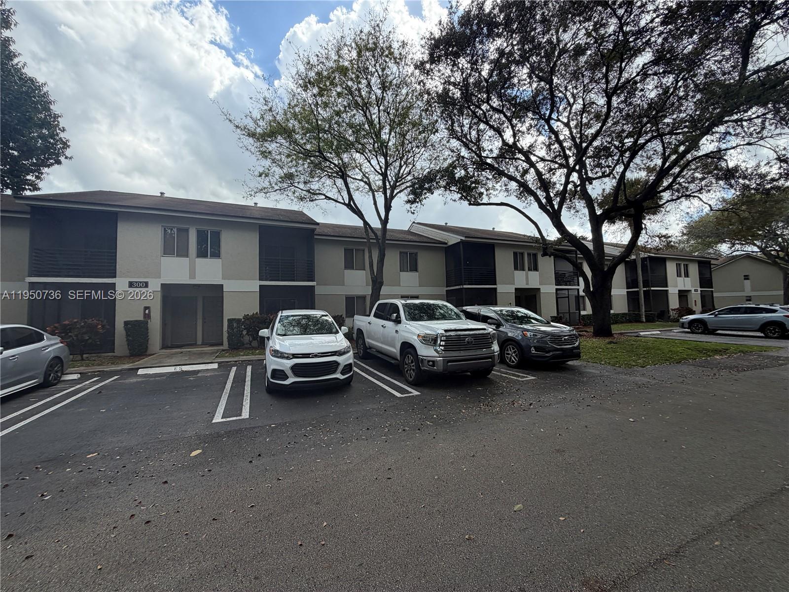 GARDENS NORTH SIX CONDO - Residential Lease