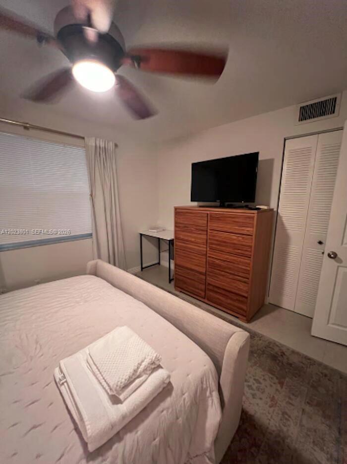MEADOWBROOK LAKES VIEW K - Residential