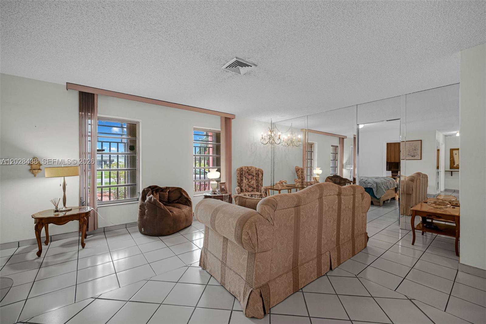 CORAL PARK ESTATES SEC 4 - Residential