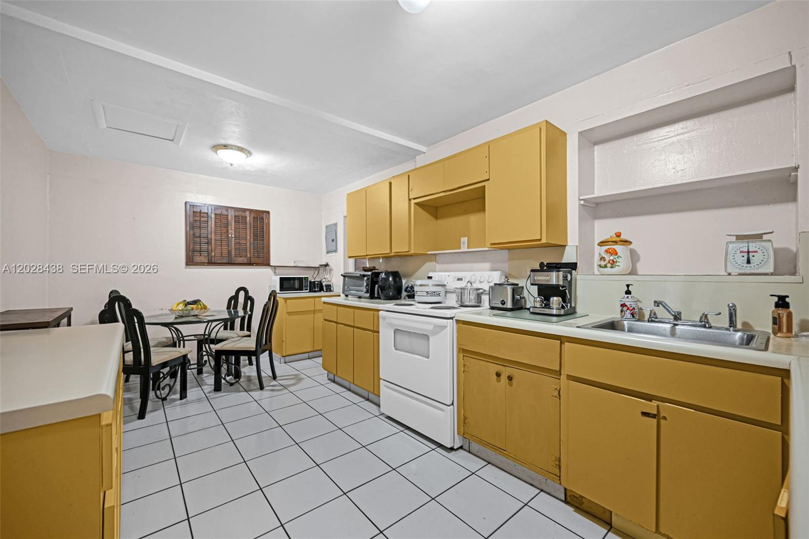 CORAL PARK ESTATES SEC 4 - Residential