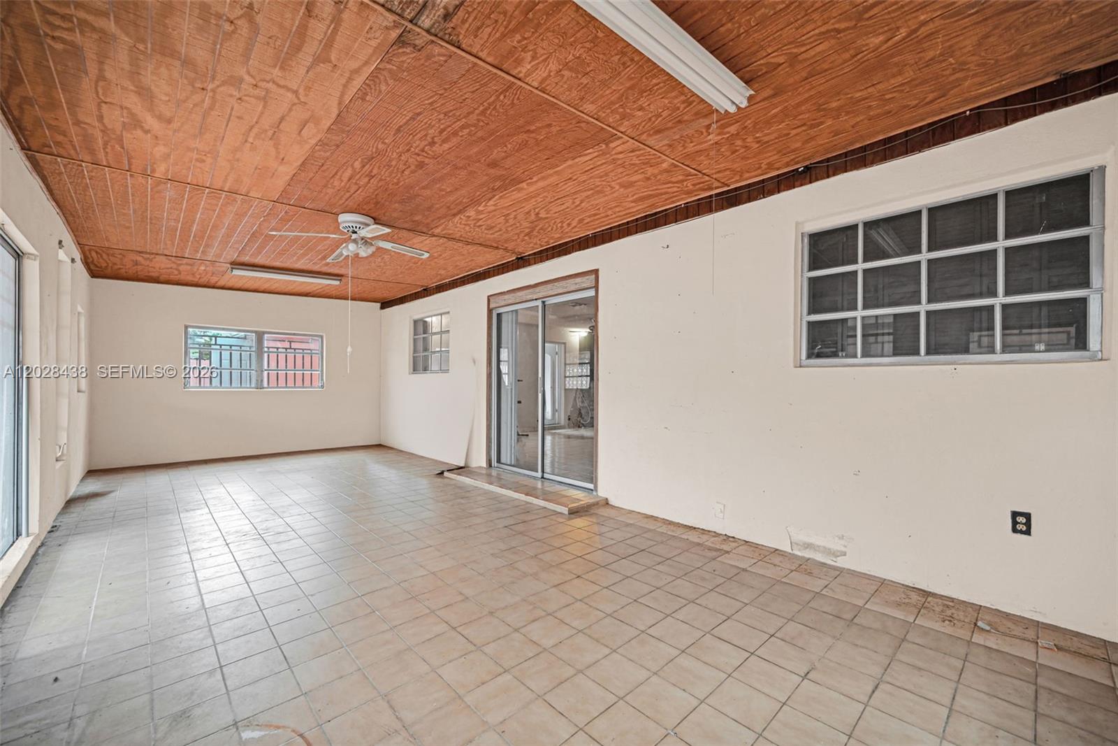 CORAL PARK ESTATES SEC 4 - Residential