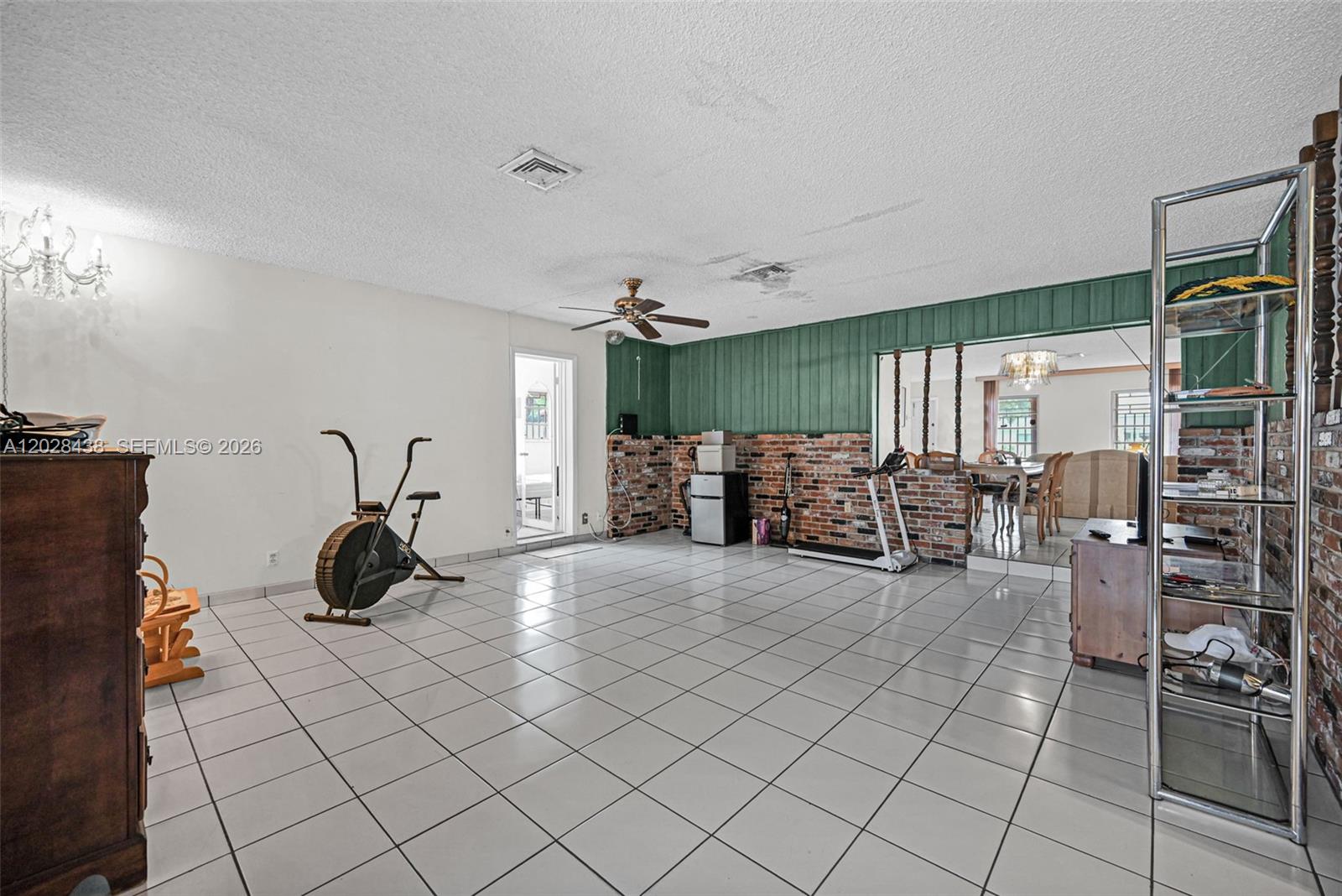 CORAL PARK ESTATES SEC 4 - Residential