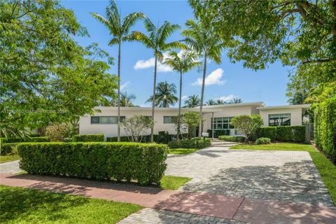 Single Family Residence in Miami Beach FL 1000 Shore Dr.jpg