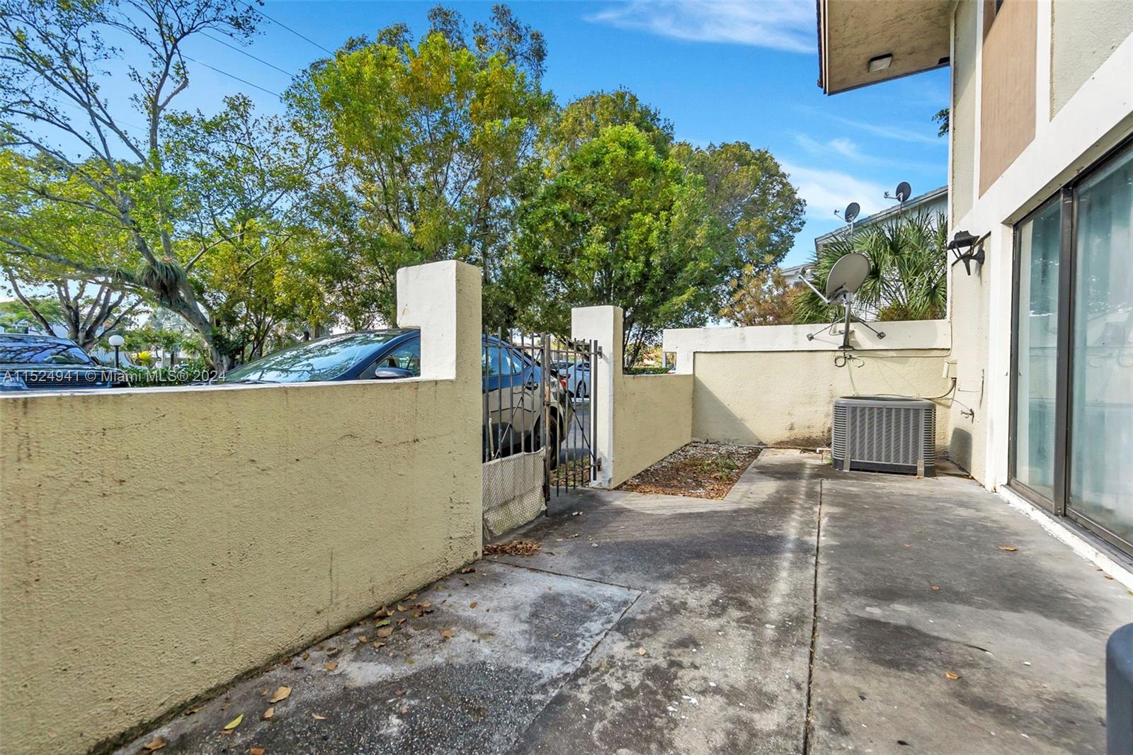 SPRINGWOOD CONDO - Residential